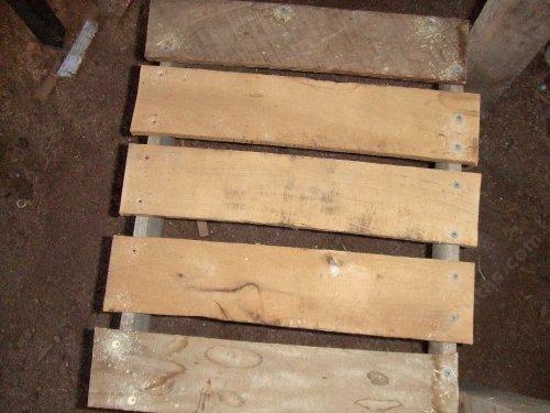 Screw the two runners on the two h's you created then screw the slats for the seat on.