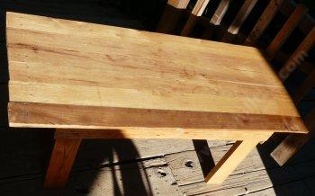 The finished pallet table.You can sand it this smooth, this was linseeded twice