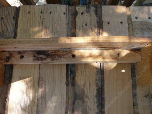 The table slats get one or two screws each. There should be no screws through the table top if you want to make it 'formal'. This is the end.