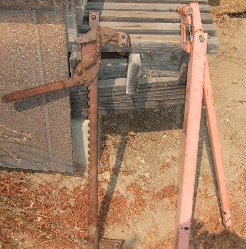 The wire puller is on the left and the post puller is on the right.