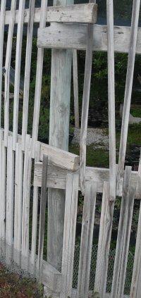 This corner post shows the runners. Trim the runners and you can put the boards flush over them.