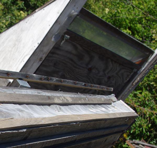 How to build a cheap homemade solar vegetable or fruit dryer.