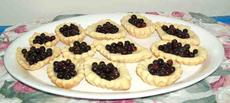 everyone who tasted these currant tarts liked them, unfortunately the cook ate most of them - grid24_6