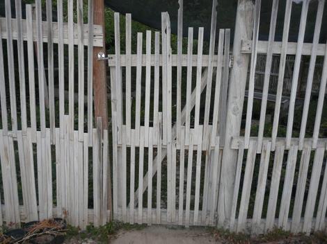 lath garden gate  - grid24_12